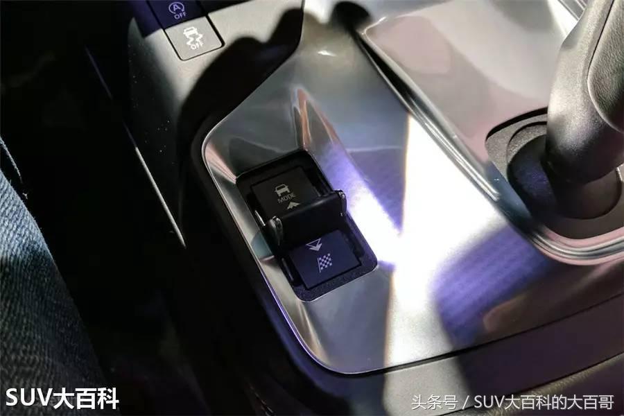 捷豹epace黑武士2024款,老款捷豹e-pace对比新款