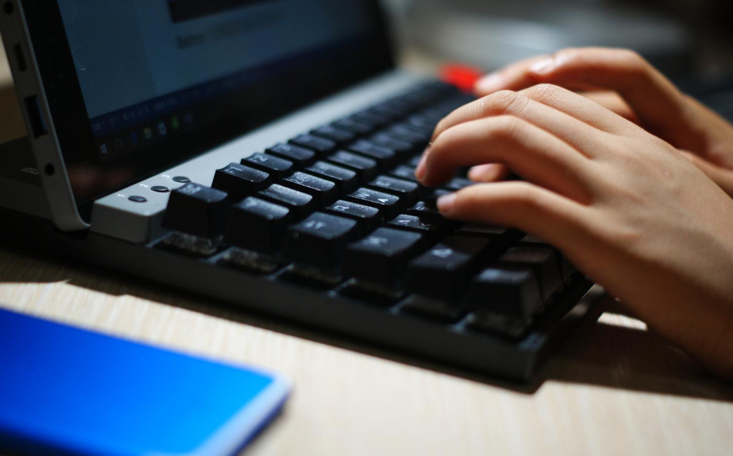 “一对多”的畅快体验——佰思川MK75+无线双模机械键鼠套装体验