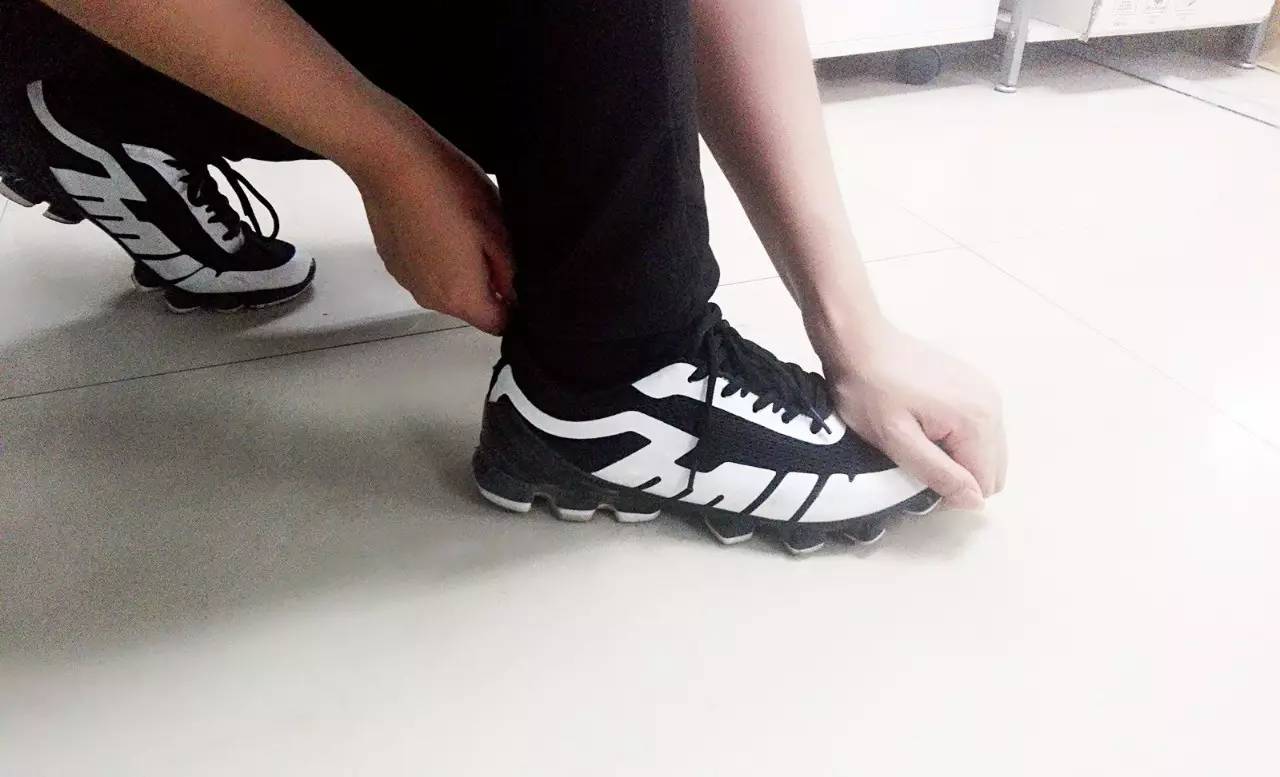 鞋子顶脚痛怎么处理,鞋子短顶脚怎么办