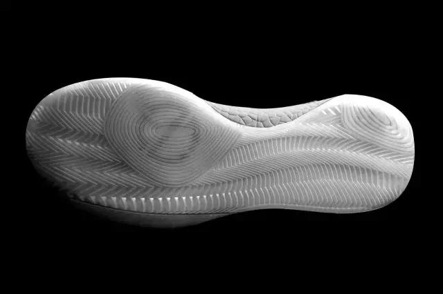 全世界都在嘲笑「球爹一家」，但你们都错了！