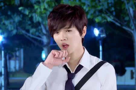 为何鹿晗会从《奔跑吧》中的傻狍子晋升为《我去上学啦》中的鹿不羁他的功劳不小