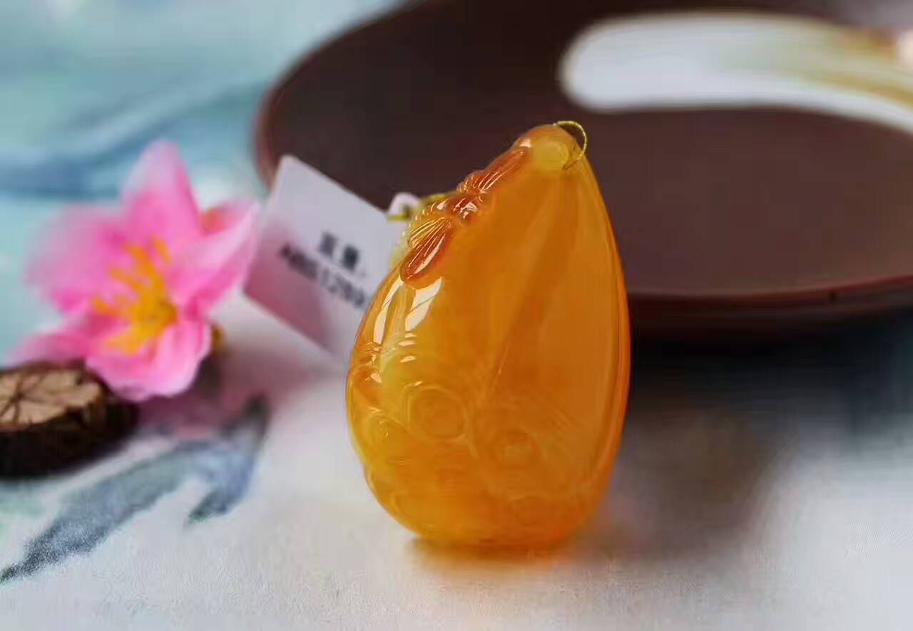 酸洗蜜蜡琥珀的鉴别方法,怎样鉴别琥珀蜜蜡真假简单的办法