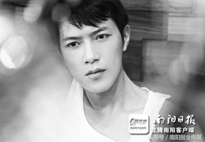 听听他那年的高考，看看他演的“特种兵”