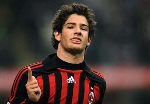 足球明星谁有独狼称号,世界足球巨星外号大全