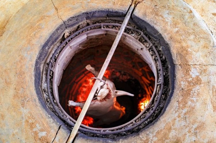 全国各地烤全羊,万人吃烤全羊