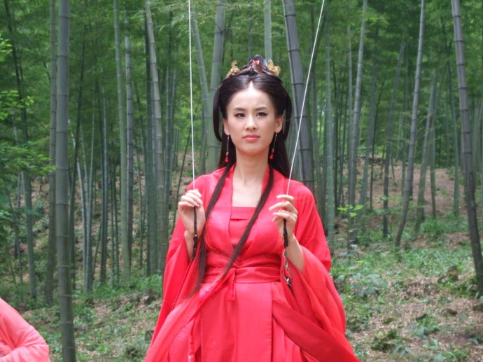 古代女子玩的项目,古代女性玩荡秋千