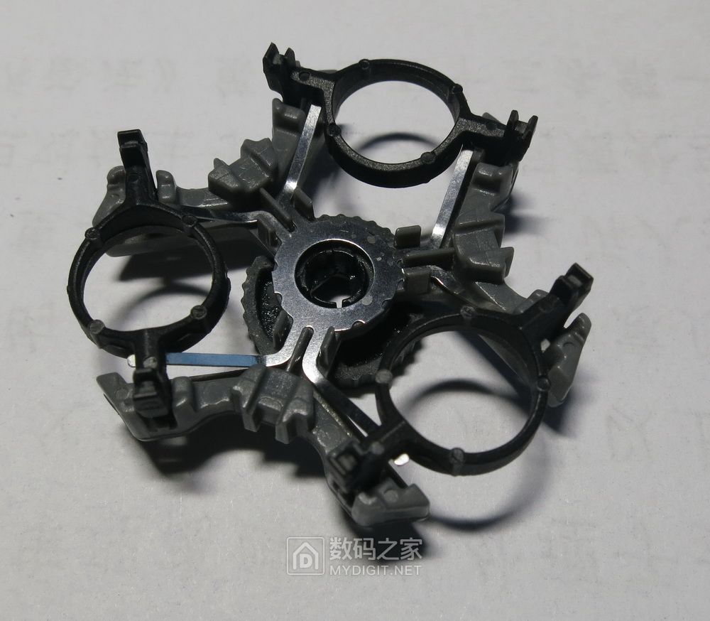 原来剃须的感觉如此美妙！飞利浦三头剃须刀不关机拆修