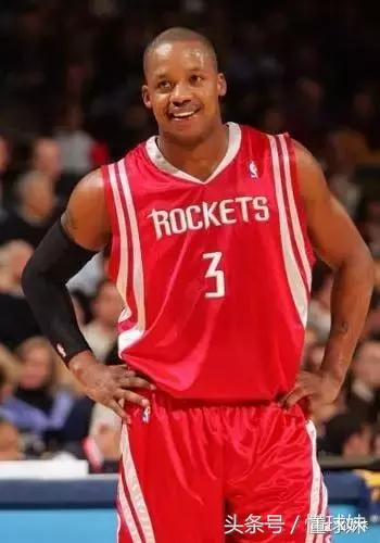 保罗正式亮相火箭！但相对于CP，火箭3号我们更容易想起他