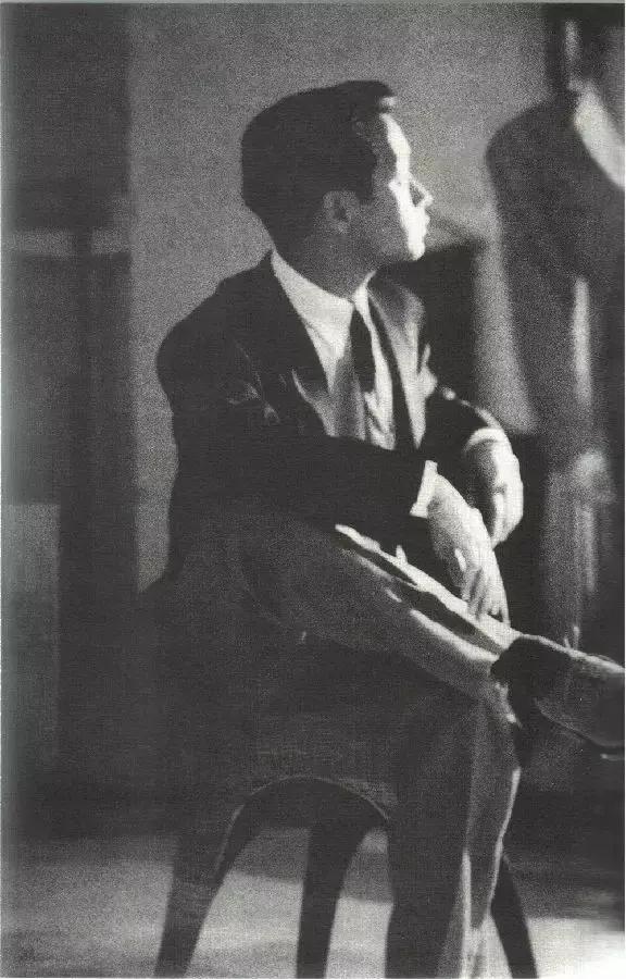 香港人很喜欢喝酒吗,周润发来一瓶82年的拉菲