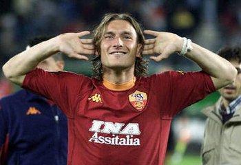 足球明星谁有独狼称号,世界足球巨星外号大全