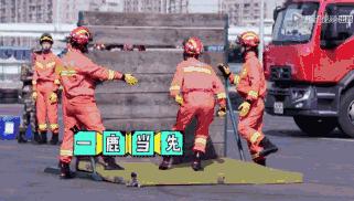 鹿晗约吧大明星,鹿晗关晓彤2017新年心愿