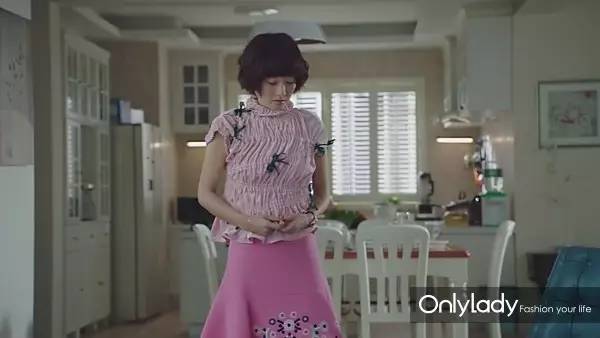 谁的前半生不曾爱错人穿错衣？子君的逆袭从这些单品开始