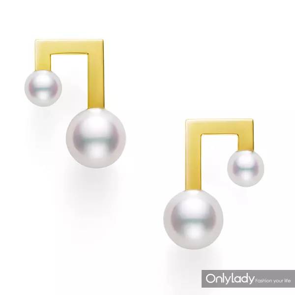 谁的前半生不曾爱错人穿错衣？子君的逆袭从这些单品开始