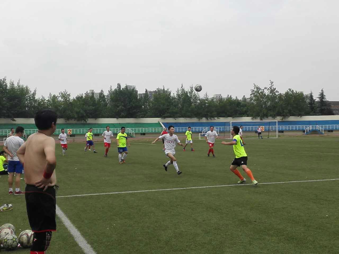 草根足球的定义,草根足球