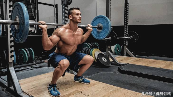 标准深蹲该如何正确完成,别犯这6个常见的深蹲错误