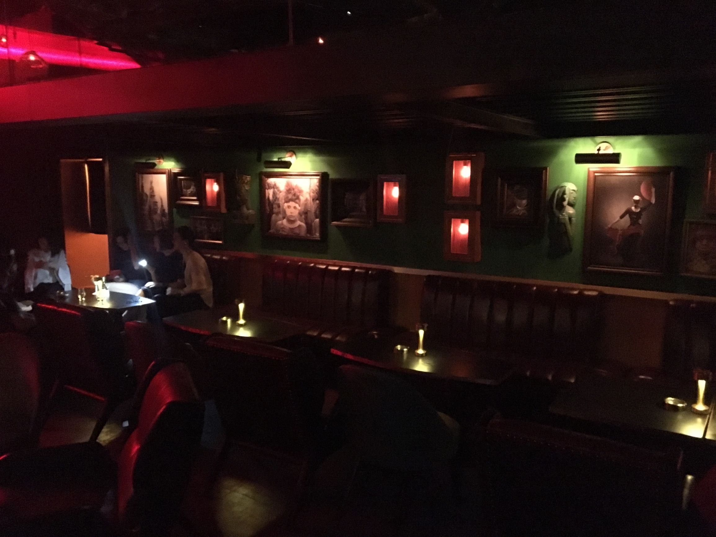 朋友开个店，卖酒的！一滴入魂Slogan！