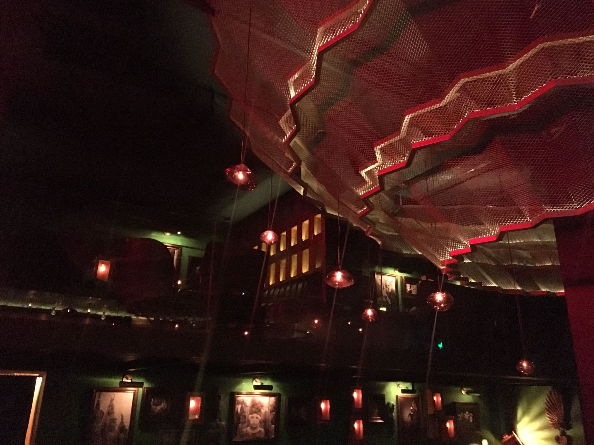 朋友开个店，卖酒的！一滴入魂Slogan！