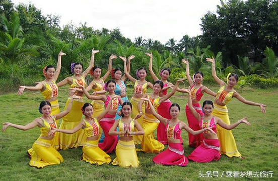 西双版纳少数民族服装,少数民族的服装有哪些