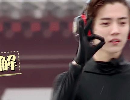 为何鹿晗会从《奔跑吧》中的傻狍子晋升为《我去上学啦》中的鹿不羁他的功劳不小