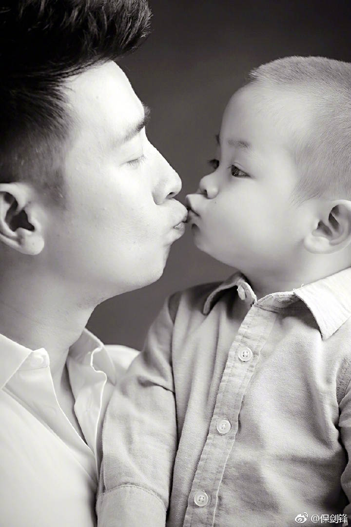 保剑锋跟谁长得像,保剑锋和谁长得像