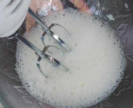 做溶豆蛋清怎么老是打发失败,云朵蛋糕蛋清打发失败的原因