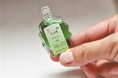 藿香正气水防中暑还是治中暑,防中暑的药藿香正气水怎样服用