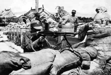 二战*器武**解读——捷克式机枪与“歪把子”