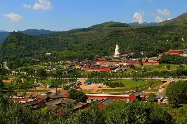 第一次去五台山最应该去哪个寺院,五台山自驾游攻略五台山地图