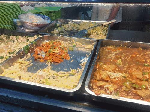 北京科技大学这个西瓜摊神了，一到夏天就成北科吃货聚集地