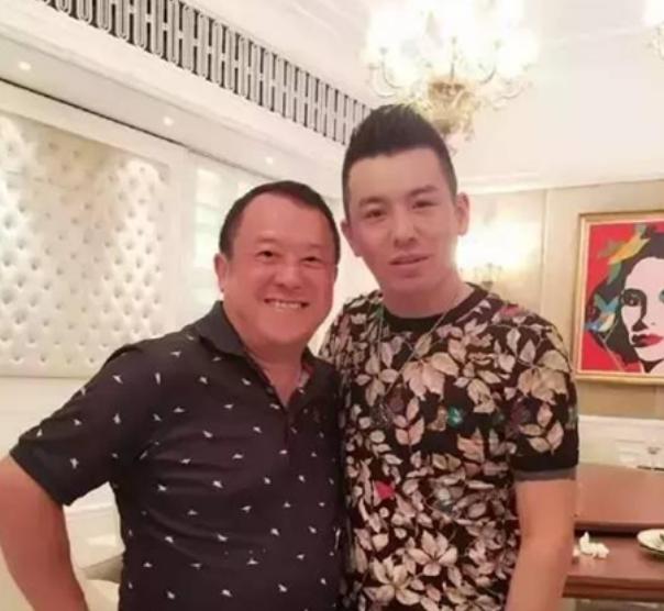 从修理工变身网络主播，YY利哥年赚上千万，看完了你也想做主播