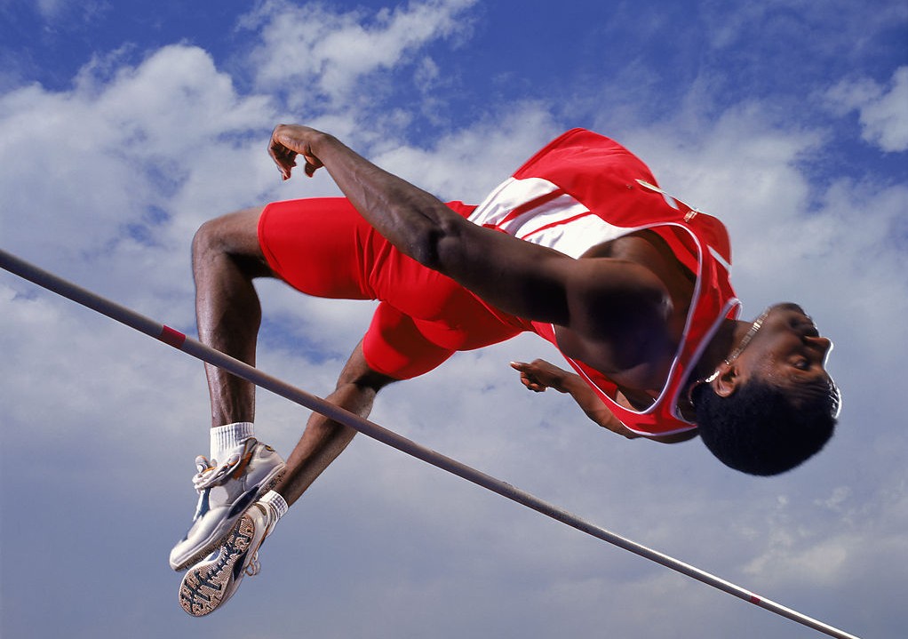 打碎尘封17年的跳高记录,连续三次创造男子跳高世界纪录