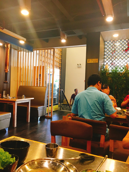 这么热个天，我却选了一家烤肉店？这个谜怎么破！