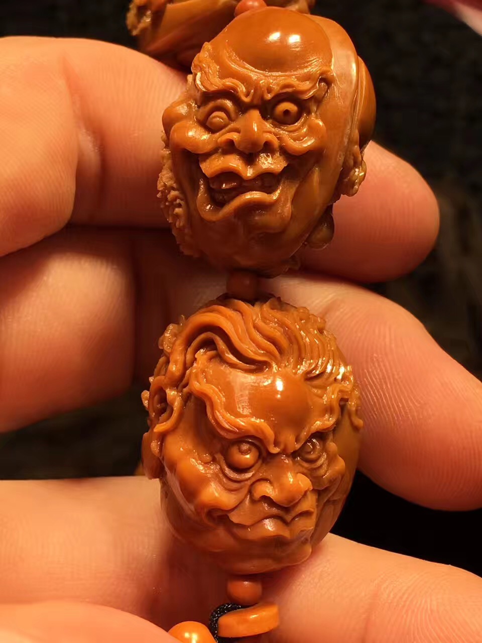 橄榄核纯手工核雕关公,纯手工橄榄核核雕