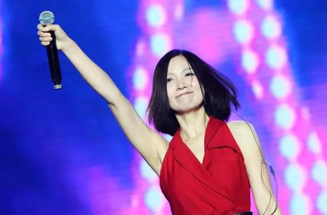 姚贝娜和谁争好声音第一名,姚贝娜参加过哪一年的好声音