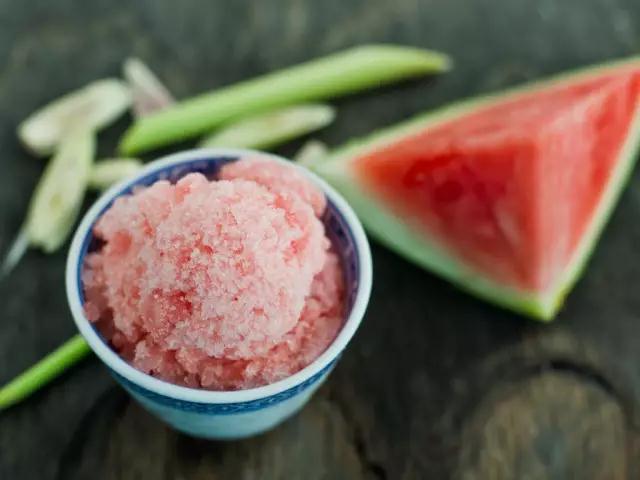 沙冰食谱｜学不会多妹的可爱也要学会多妹对吃的认真！今天必须得吃点沙冰了