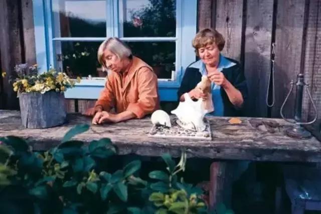 善良、逗趣又软萌，让这个来自北欧的卡通人物给你降降温