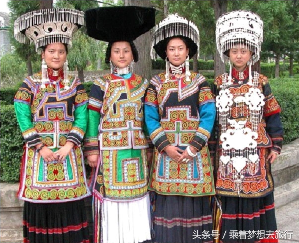 西双版纳少数民族服装,少数民族的服装有哪些