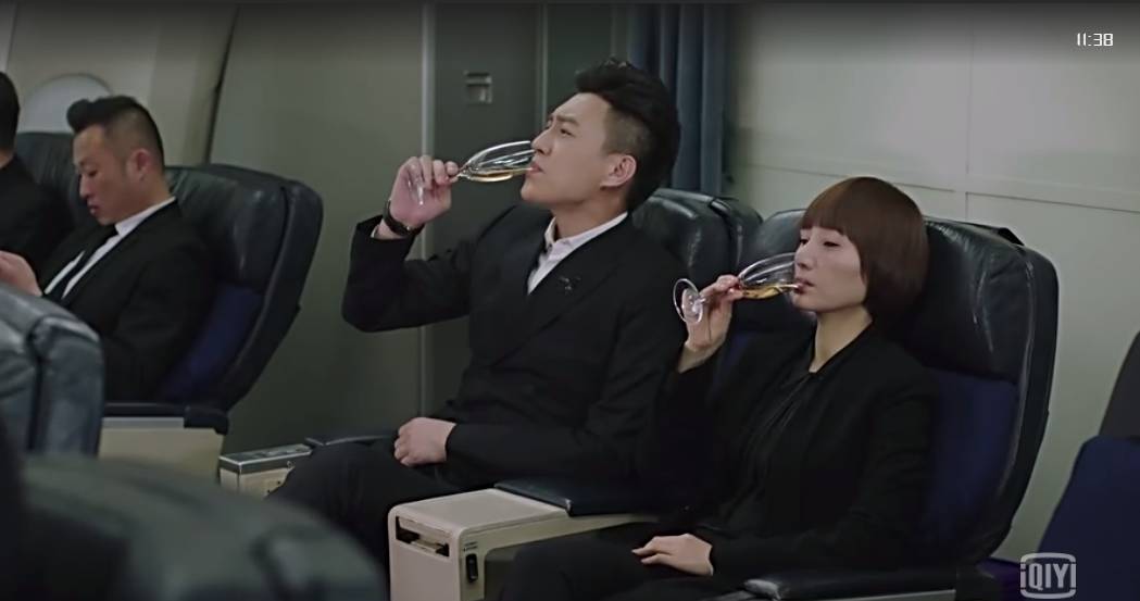 贺涵我的前半生穿了多少套衣服,我的前半生贺涵是什么样子的人