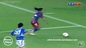 足球小罗如何利用假射来触发双触,小罗足球技巧