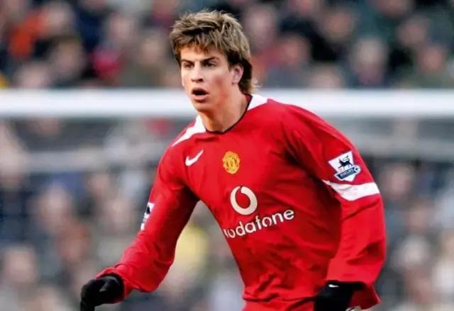 穿长袖踢球的球星,野球场穿什么球衣的一看就是高手