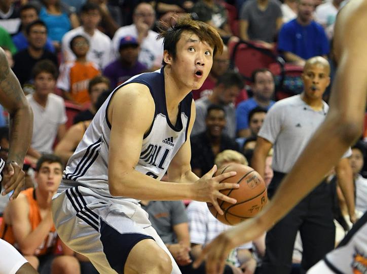 小牛队签下丁彦雨航,独行侠队拒绝布伦森合同