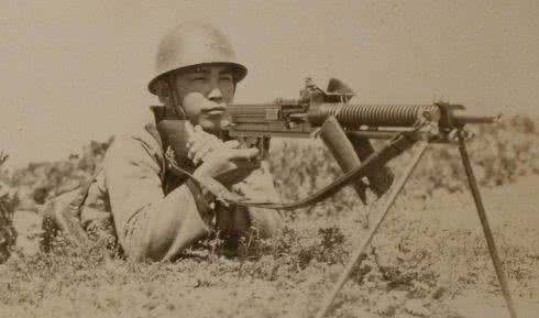 二战*器武**解读——捷克式机枪与“歪把子”