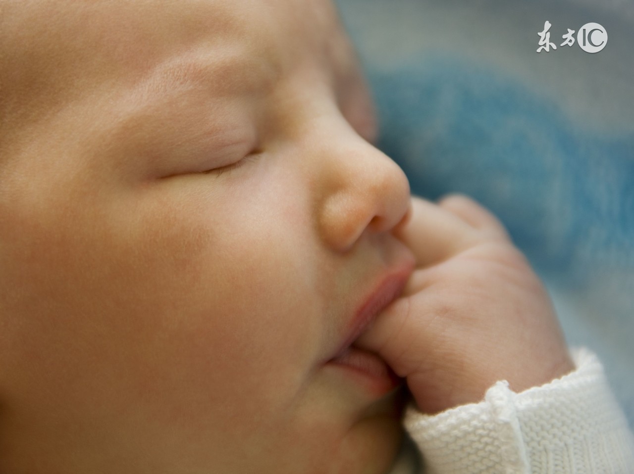 新生儿长鹅口疮怎么办,新生儿鹅口疮不治疗会自愈吗