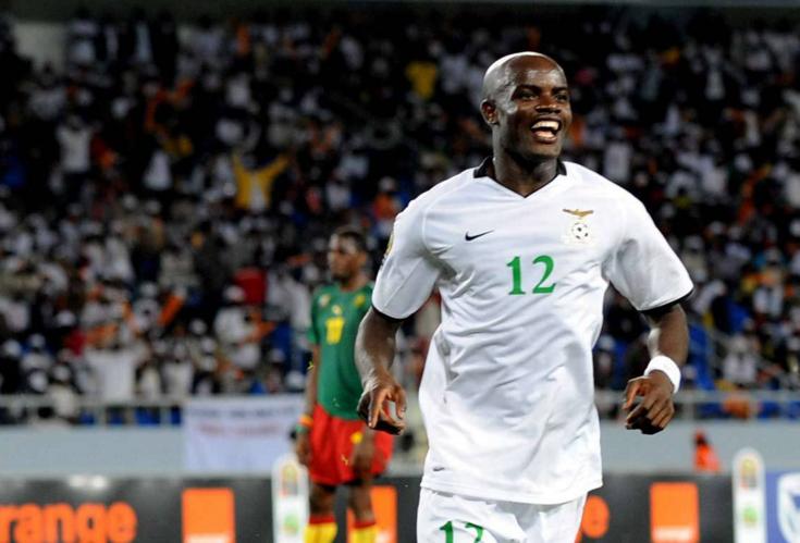 不舍得买衣服，怕家人没饭吃，上场拼到重伤，他是中超最勤勉外援