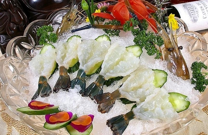 相亲高瘦女太狠了！海归男不跑才怪，居然点了10只这种虾刺身！你知道是什么虾吗？