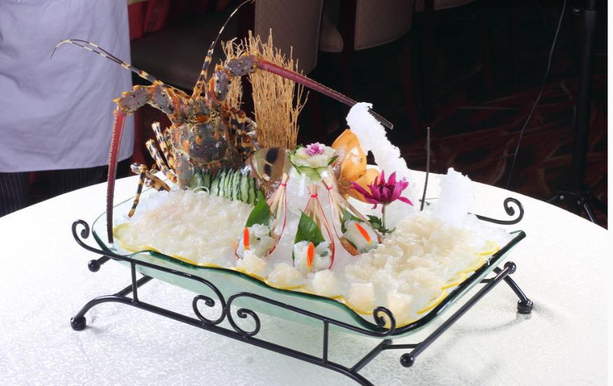 相亲高瘦女太狠了！海归男不跑才怪，居然点了10只这种虾刺身！你知道是什么虾吗？