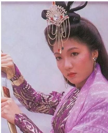 圈内扒爷梁朝伟,梁朝伟版侠客行四十集