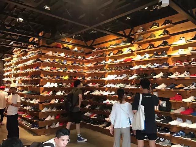 逛完这10家原宿球鞋店后，爆款冷门你想要的这里都有！