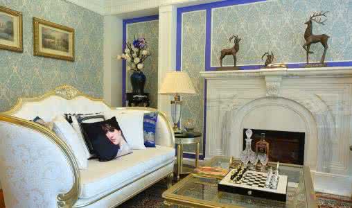 贴墙纸怎么学,贴墙纸的方法的详细步骤