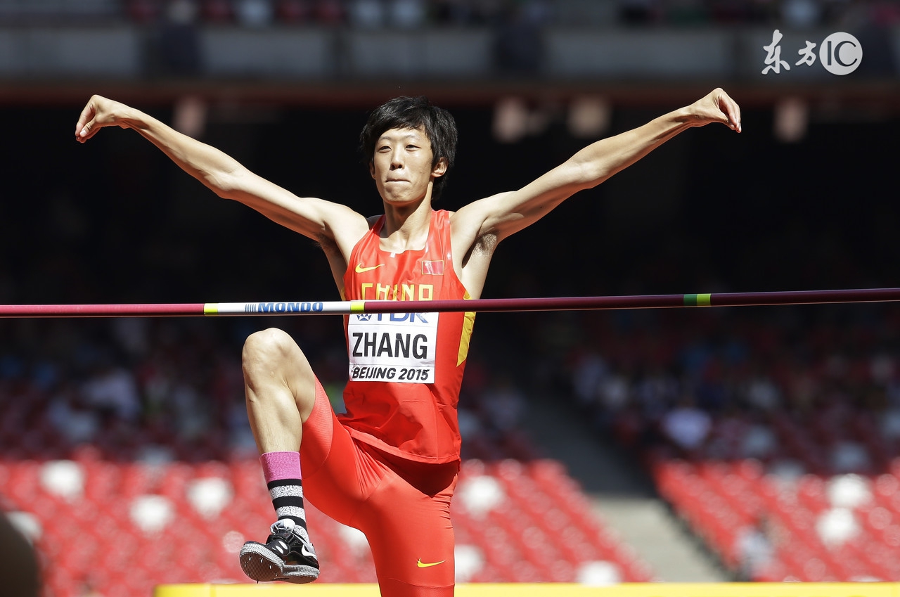 打碎尘封17年的跳高记录,连续三次创造男子跳高世界纪录